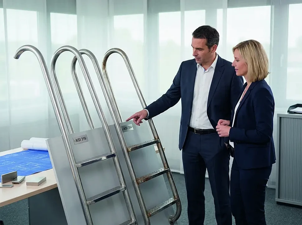 Отличие стали AISI 304 от 316 для лестницы в бассейн