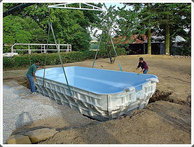строительство композитных бассейнов